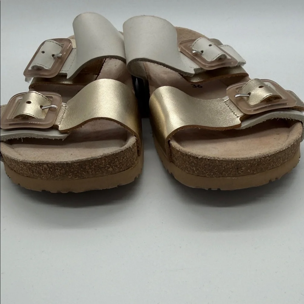 Mephisto Kids Double-Buckle Sandals‎ in Cream and Gold 36/6 US size